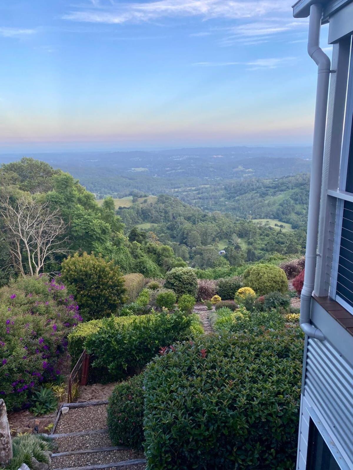 Flaxton Garden Home With Spectacular Coastal Views Montville Exterior foto
